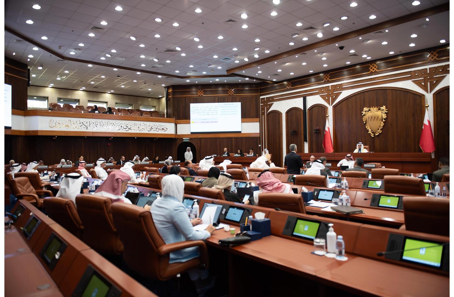 10 نواب يطلبون عقد جلسة استثنائية لمناقشة العدوان الإيراني على البحرين ...