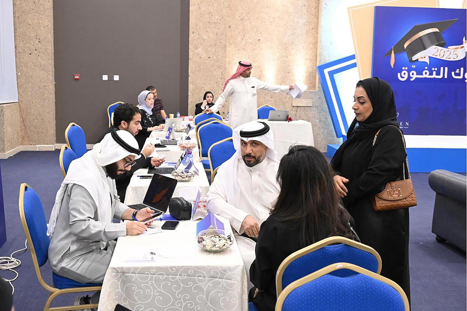 «التربية» تعلن نتائج المرحلة الابتدائية والإعدادية.. و«الأيام» تستقبل خريجي الشهادة الإعدادية اليوم 