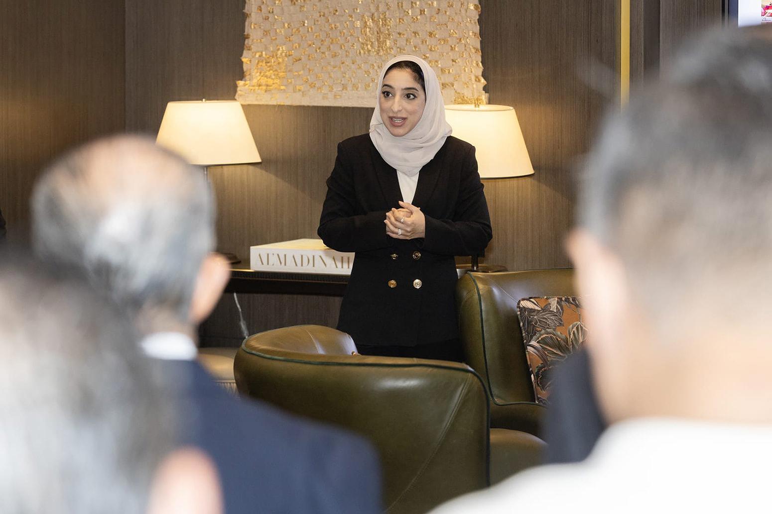 خلال الاجتماع التنسيقي مع القطاع الفندقي... وزيرة السياحة: البنية التحتية السياحية المتطورة وتنوع الخيارات الفندقية يدعمان تنافسية مملكة البحرين كوجهة سياحية 