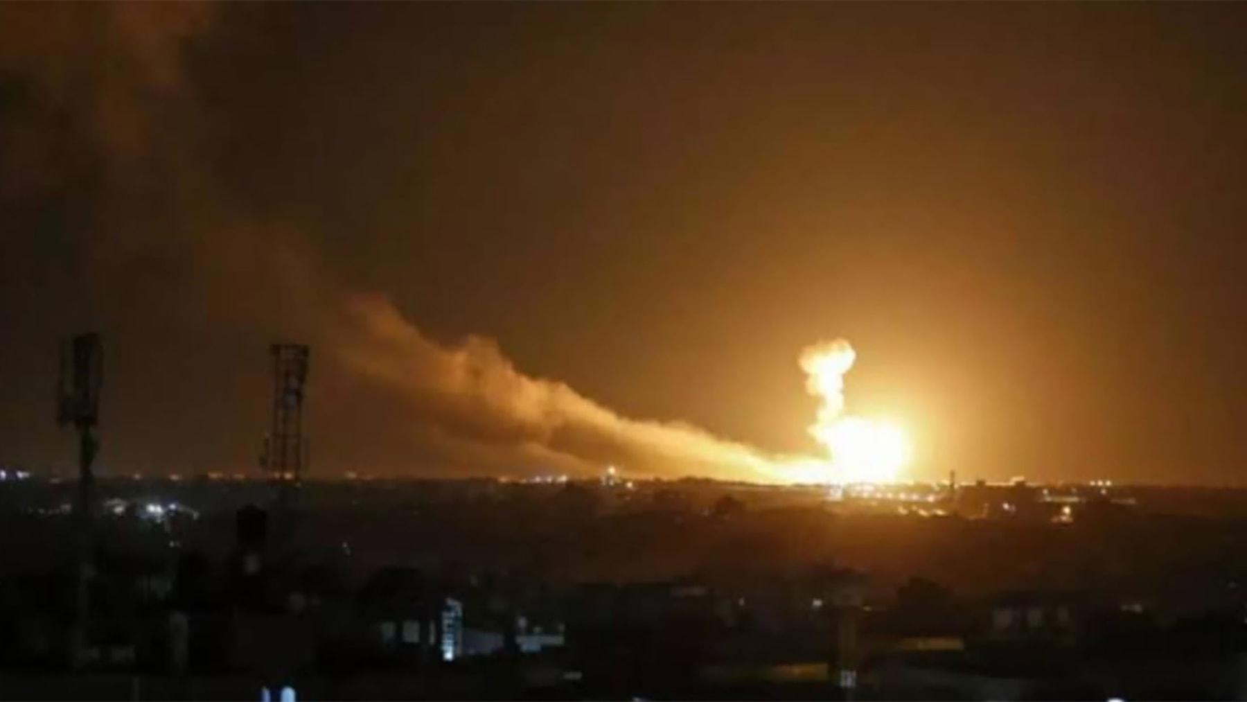 الجيش الإسرائيلي يعلن قصف مجمع بتروكيماويات في بندر ماهشهر بإيران 