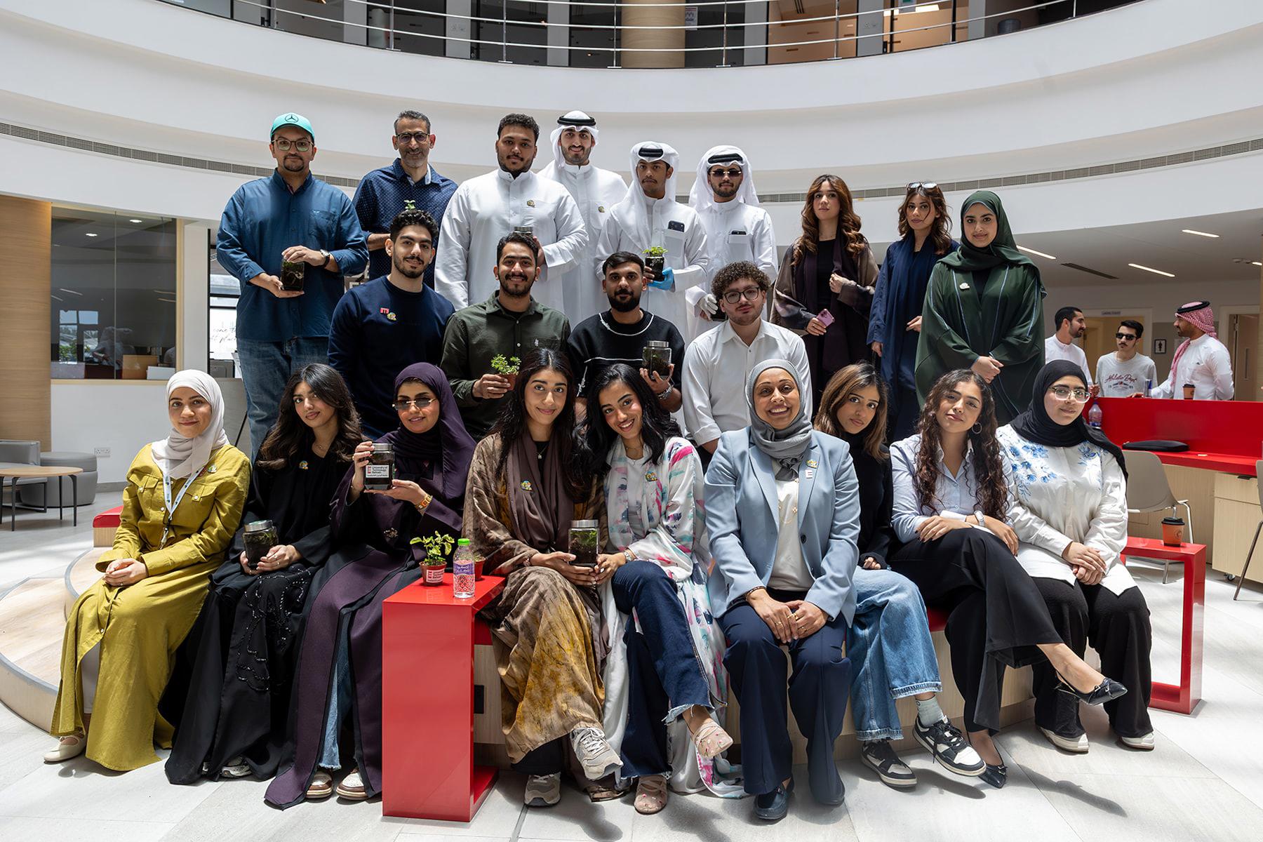 عقول خضراء تقود التغيير: «جامعة البحرين للتكنولوجيا» و«موئل الأمم المتحدة» يرسمان مستقبل الاستدامة بأيدي الطلبة 