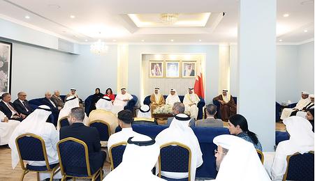 أهالي العاصمة يؤكدون اعتزازهم بالقيادة الحكيمة ويشيدون بيقظة وكفاءة الأجهزة العسكرية والأمنية
