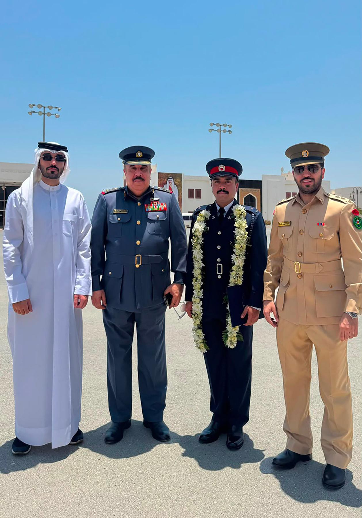 العميد الركن مهندس نبيل بن إبراهيم البرجس الحميضي يحتفل بتخرج نجله الملازم عبدالله من الأكاديمية الملكية للشرطة
